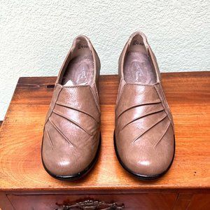 Women's Easy Street Shoes Color Stone Prism size 7 NIB